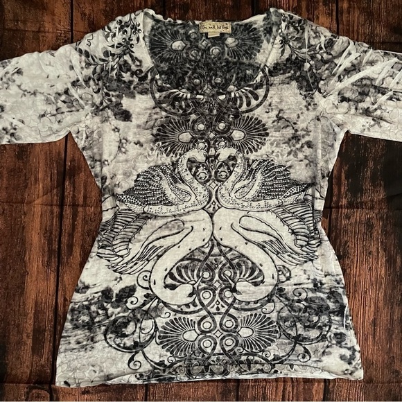 Y2K Live & Let Love Women’s Shirt - Picture 1 of 5